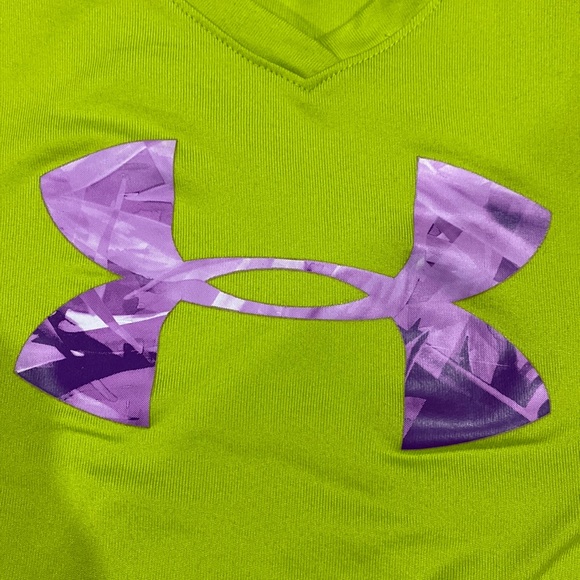 Under Armour | Girls Youth V Neck Tee - Size Medium - Picture 4 of 5